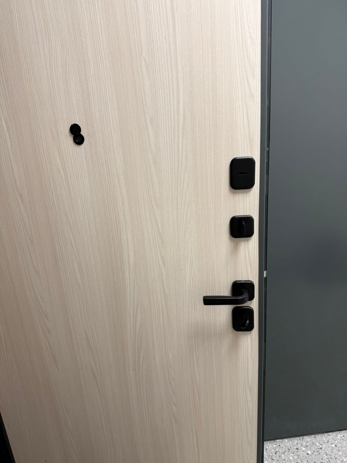 Установка комплекта ручек и накладок в Свердлова